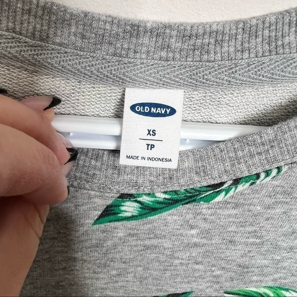 Old Navy Tropical Sweater 🍋 - Picture 3 of 3